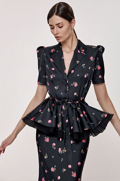 Блуза с баской и цветочным принтом