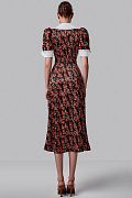 Платье миди с авторским принтом и акцентным воротником