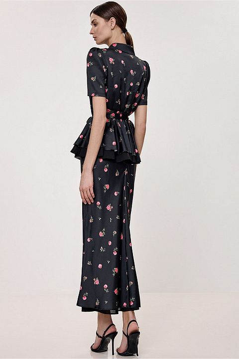 Блуза с баской и цветочным принтом