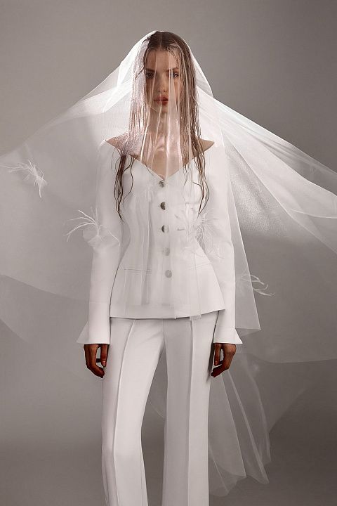 Фата с розами