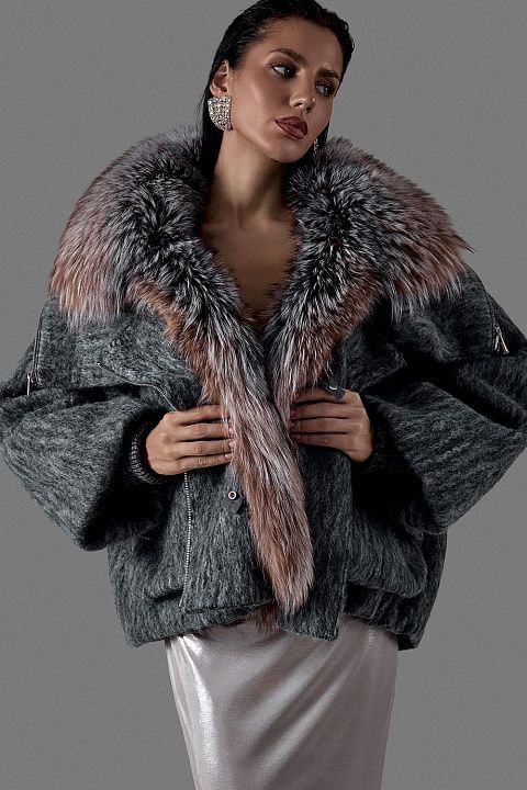 Бомбер с натуральным мехом лисы