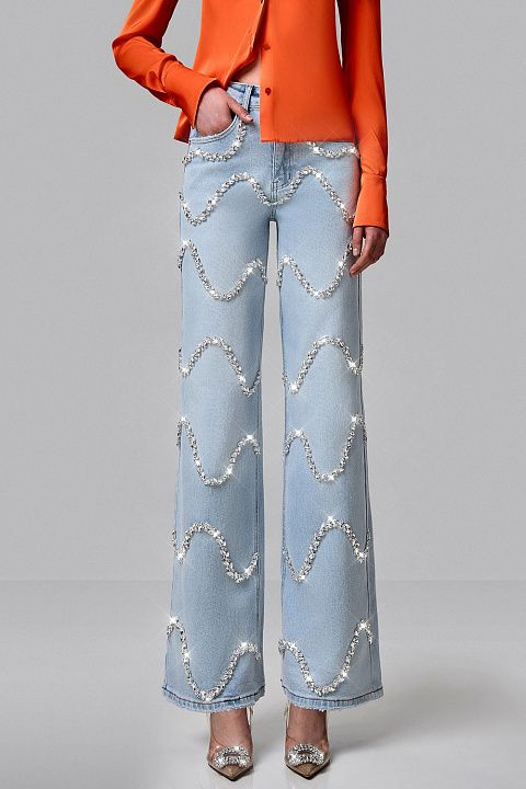Джинсы прямого кроя с декоративным узором из страз