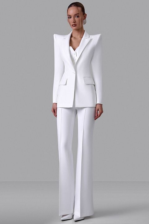 Приталенный жакет