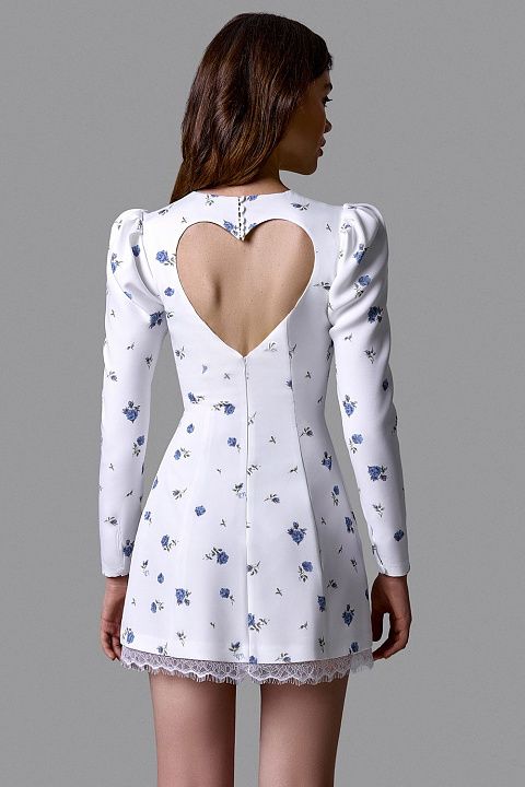 Платье с вырезом на спине