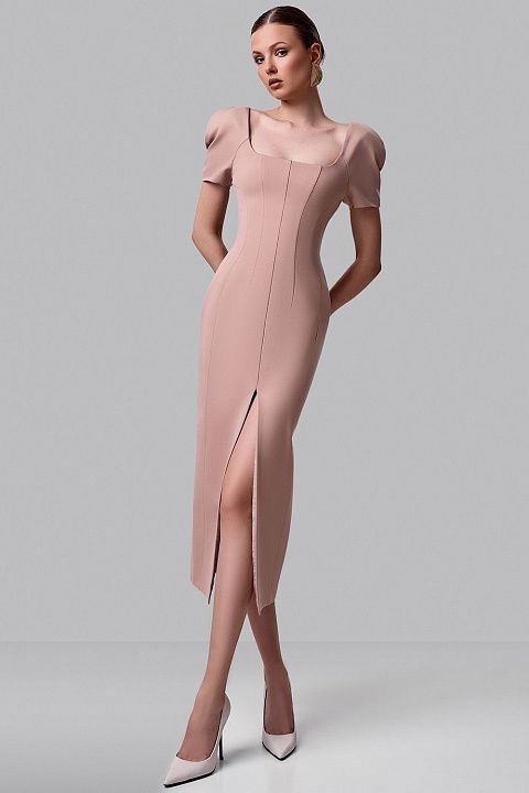 Платье-футляр с квадратным вырезом и рукавами-фонариками