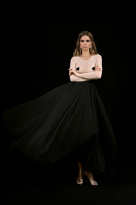 Юбка на атласном поясе