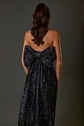 Maxi evening dress with a train