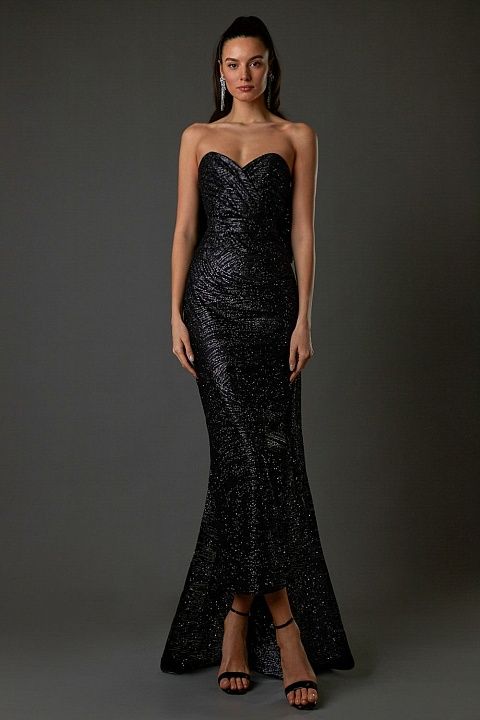 Maxi evening dress with a train